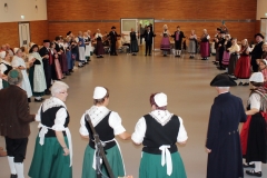Feilbingert - gemeinsames Tanzen
